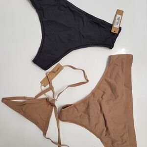 (SKIMS)3 panties for $32 new with tag, Size:M,. SKIMS-Style 02